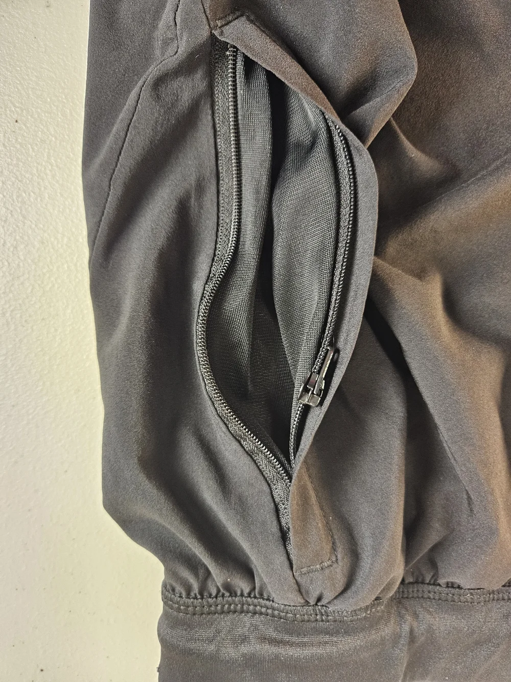Adidas Men’s Black Athletic Shorts Size MEDIUM